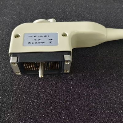 La sonde d'échographie rectale Aloka UST-588U-5 est parfaite pour les applications vétérinaires chez les animaux.
